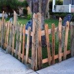 halloween-graveyard-picket-fence.jpg