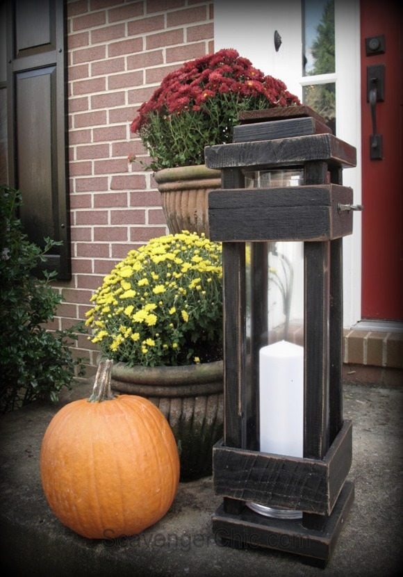 DIY porch wood lantern featured at Talk of the Town | www.knickoftime.net
