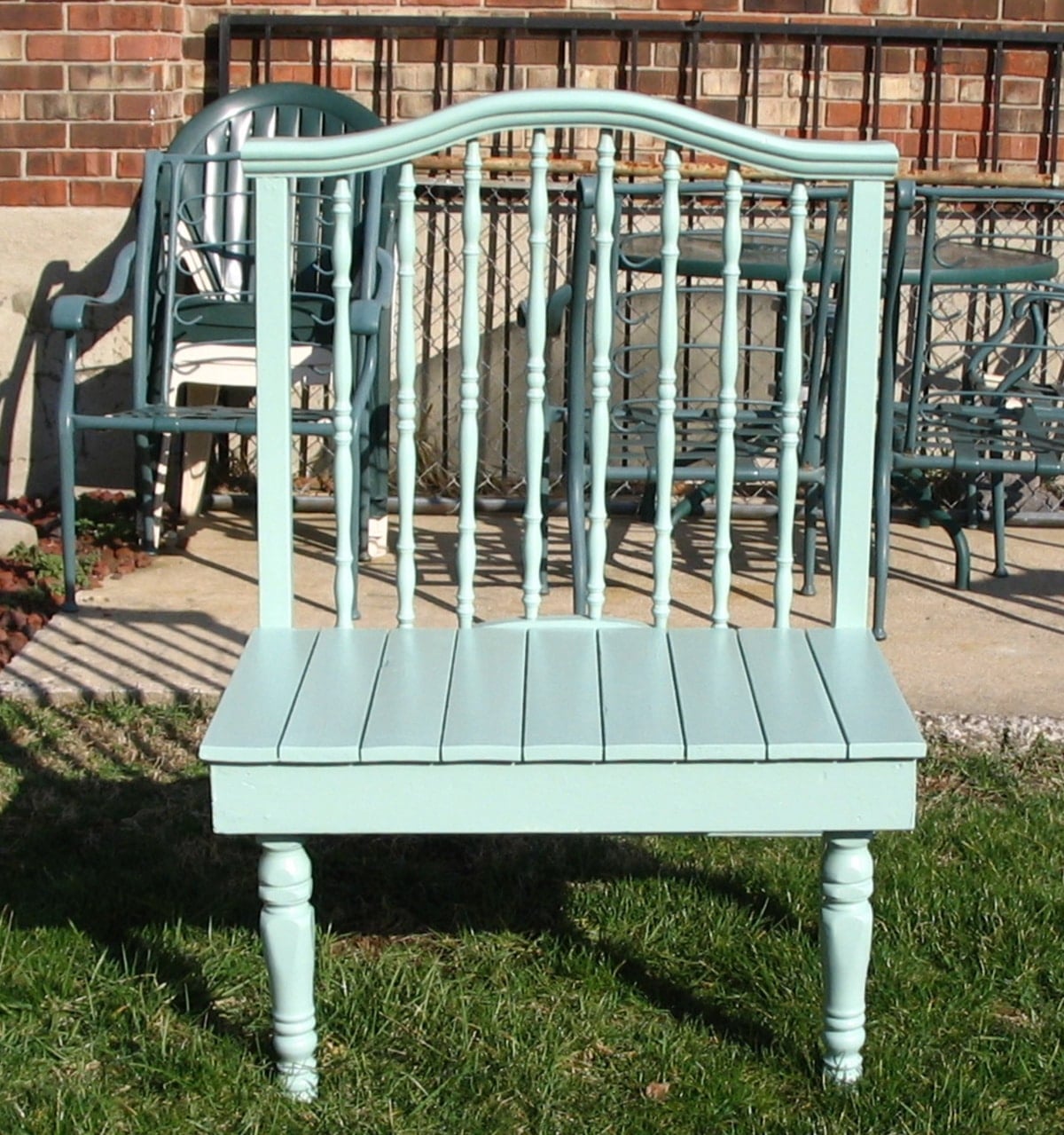 green baby bed bench