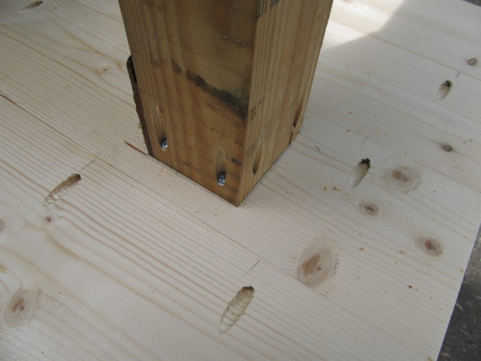 secure table legs with pocket hole screws