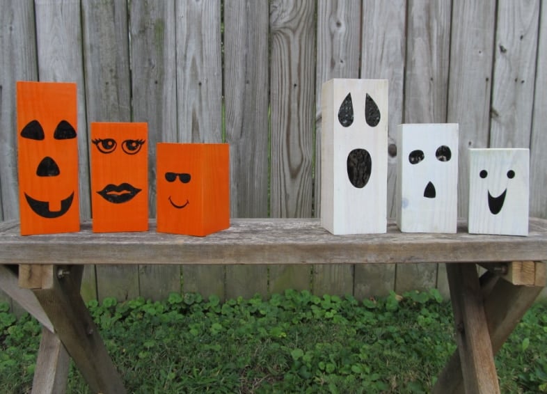 4 x 4 posts orange jack-o-lanterns and white ghosts