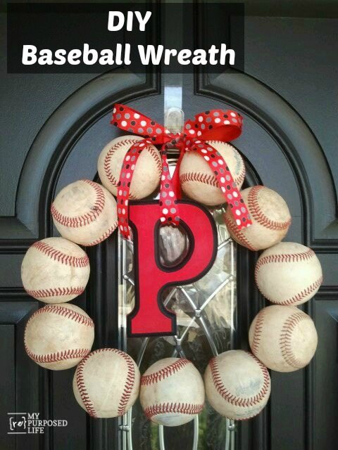 MyRepurposedLife-DIY-Baseball-Wreath