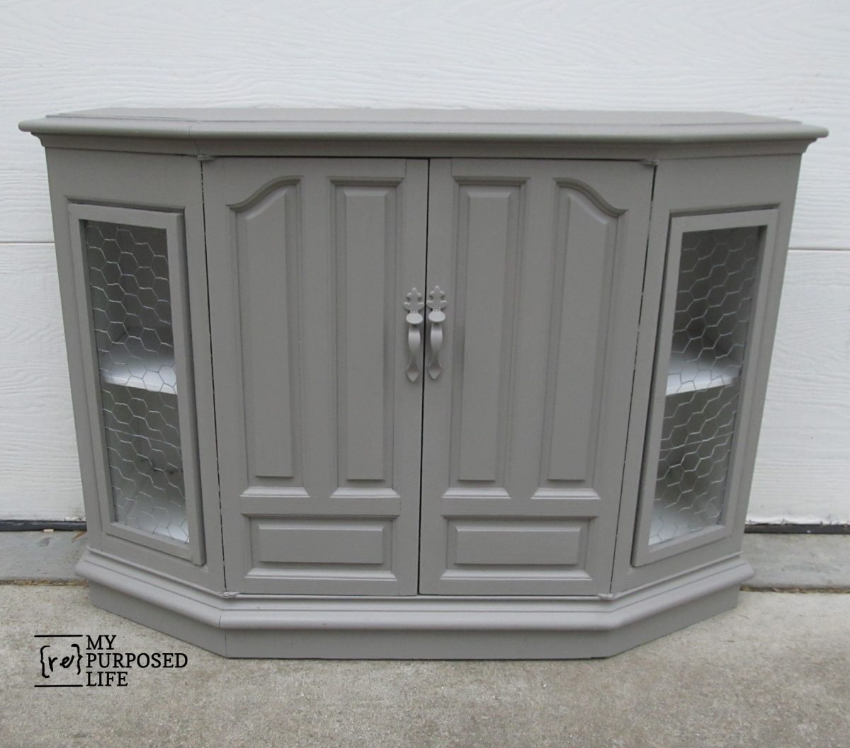 add chicken wire for doors MyRepurposedLife