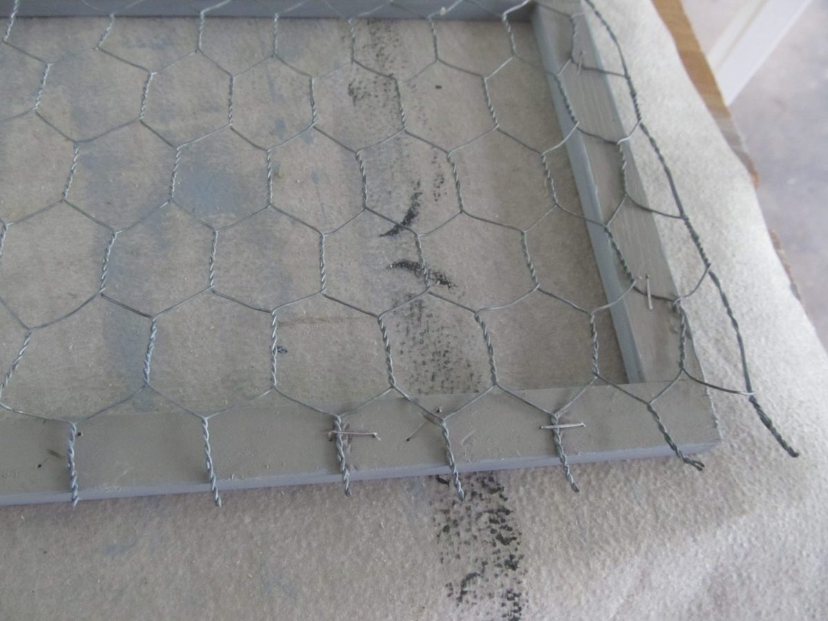 attaching-chicken-wire