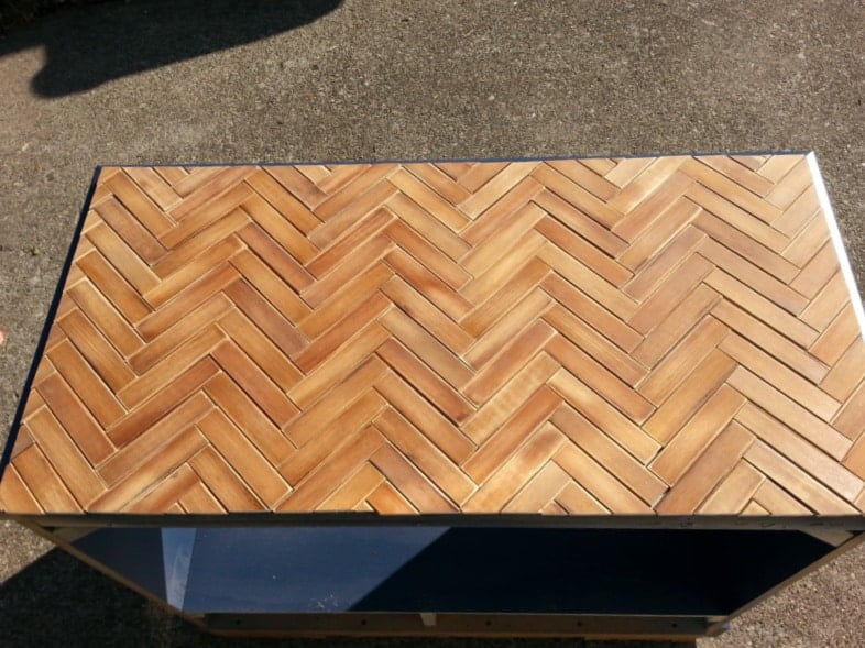 wooden-chevron-table-top