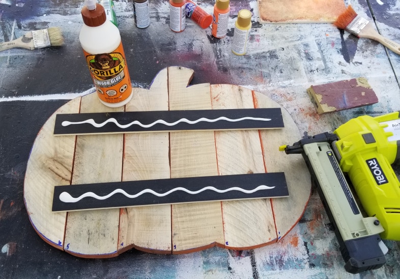 gorilla wood glue hello fall sign