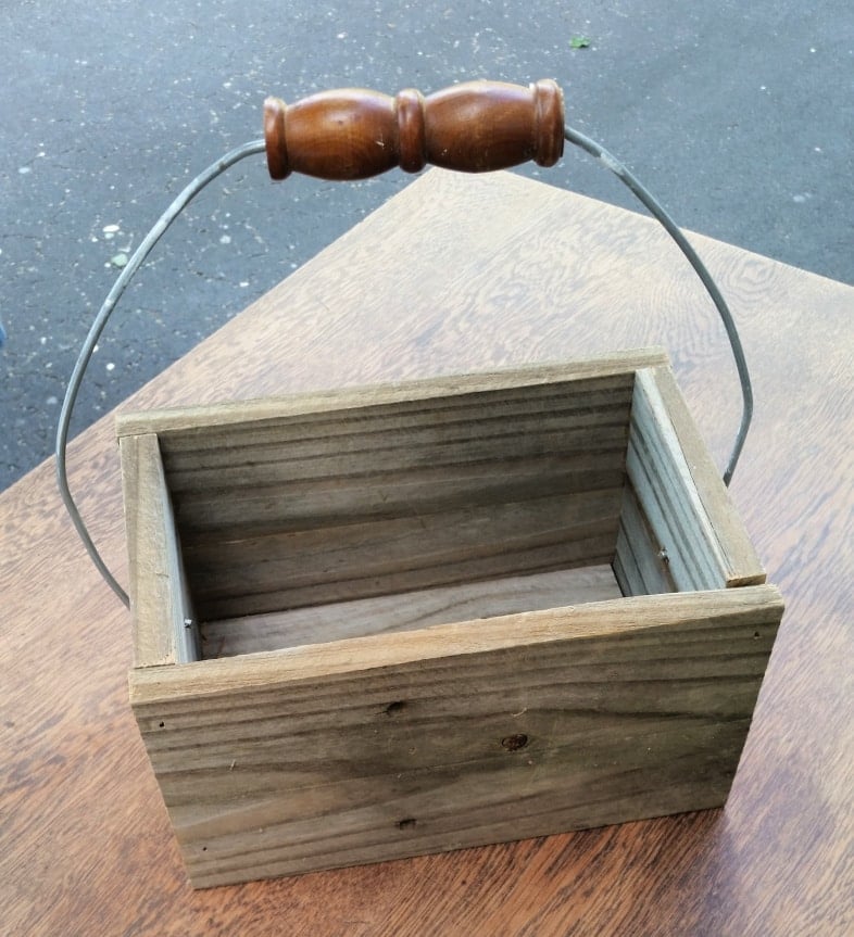 simple reclaimed wood caddy