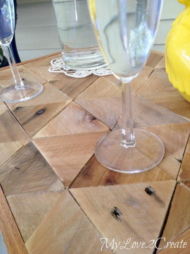Pallet Top Table, close up