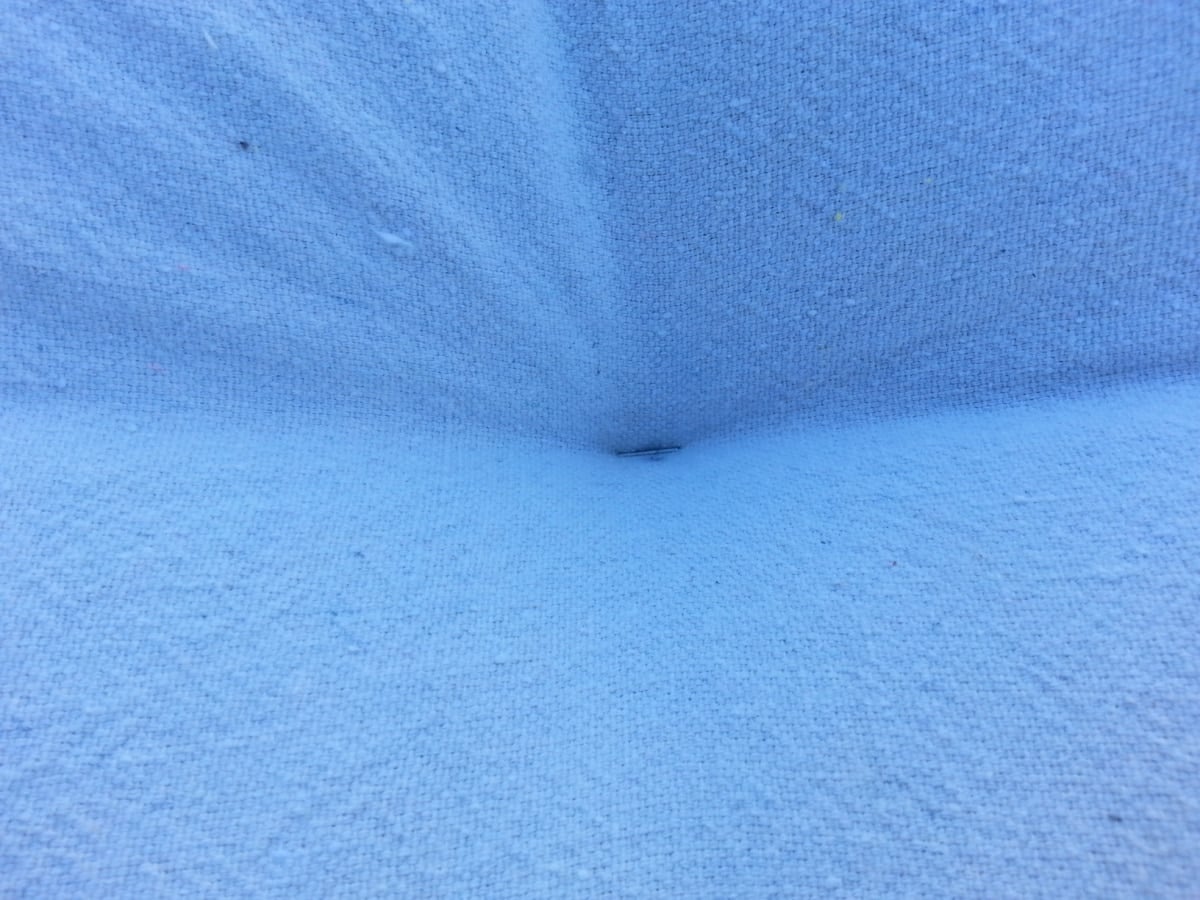 easy button tufting-add a staple