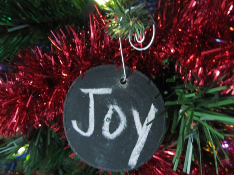 joy-ornament-wooden-disc