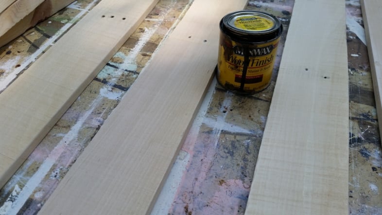 staining pallet boards