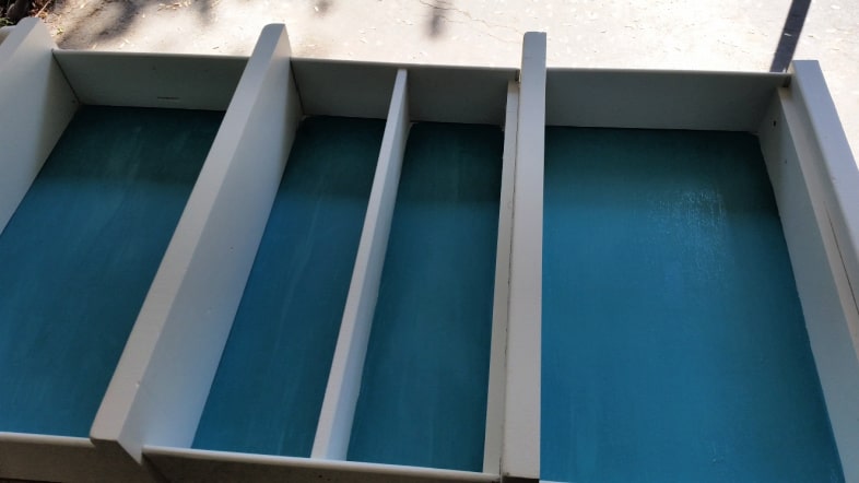 turquoise-white-diy-repurposed-drawer-bookcase