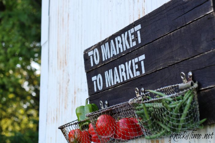 farmer's market sign