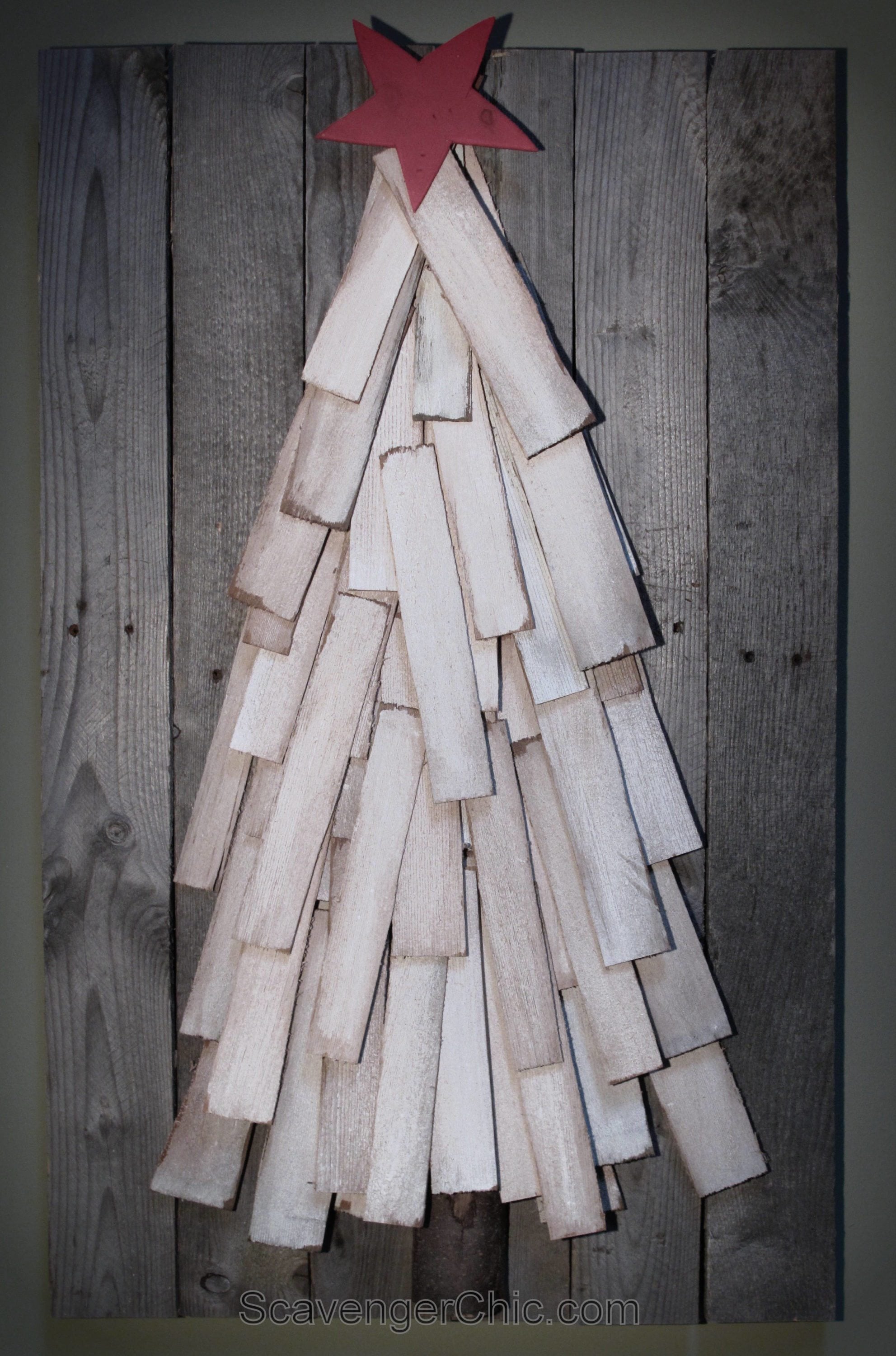 Pallet Wood Christmas Tree diy - My Repurposed Life®
