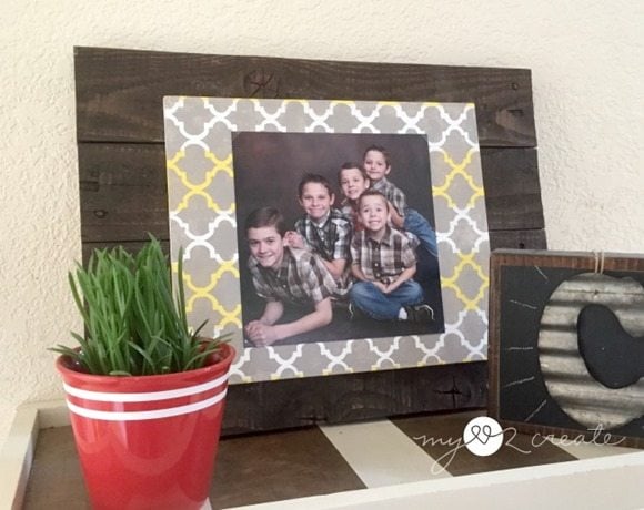 MyLove2Create, pallet and scrap wood frame with horizontal photo