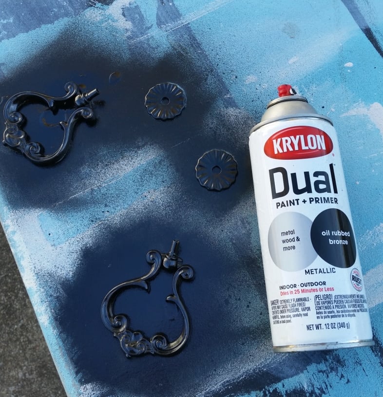 spray painting hardware with krylon dual paint