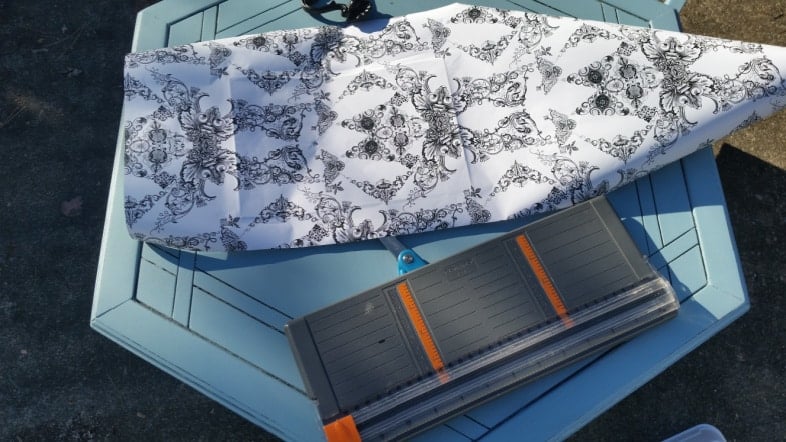 wrapping paper and paper small paper cutter