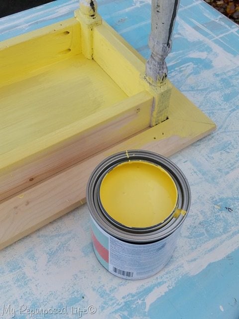 paint small table with Valspar chalk paint