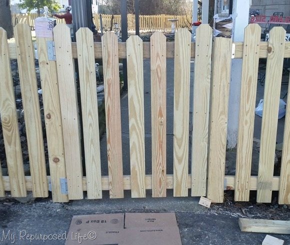 picket-fence-driveway-gate-2