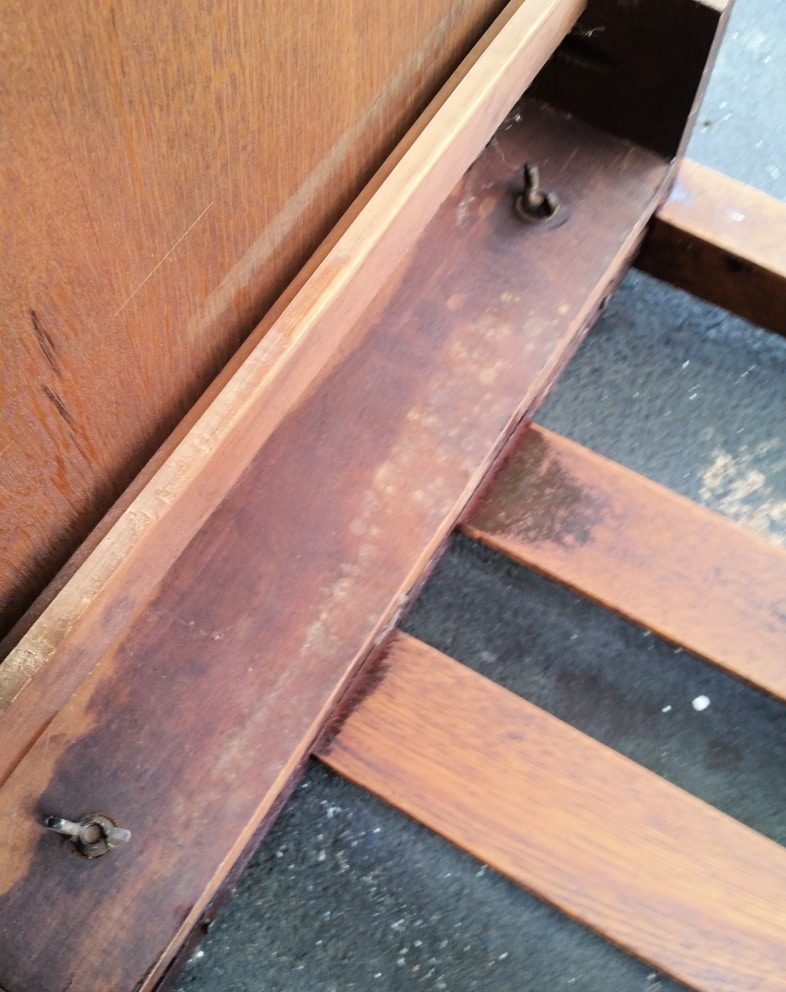 tighten wing nuts on library table