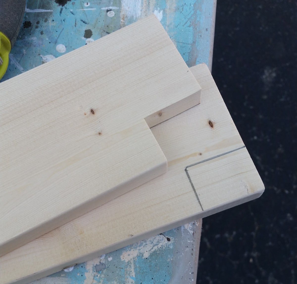 notch door bench armrests