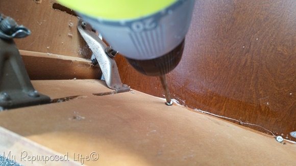 kreg screws attach sewing machine cabinet to lid