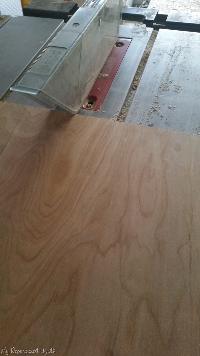 cut thin plywood to size on table saw