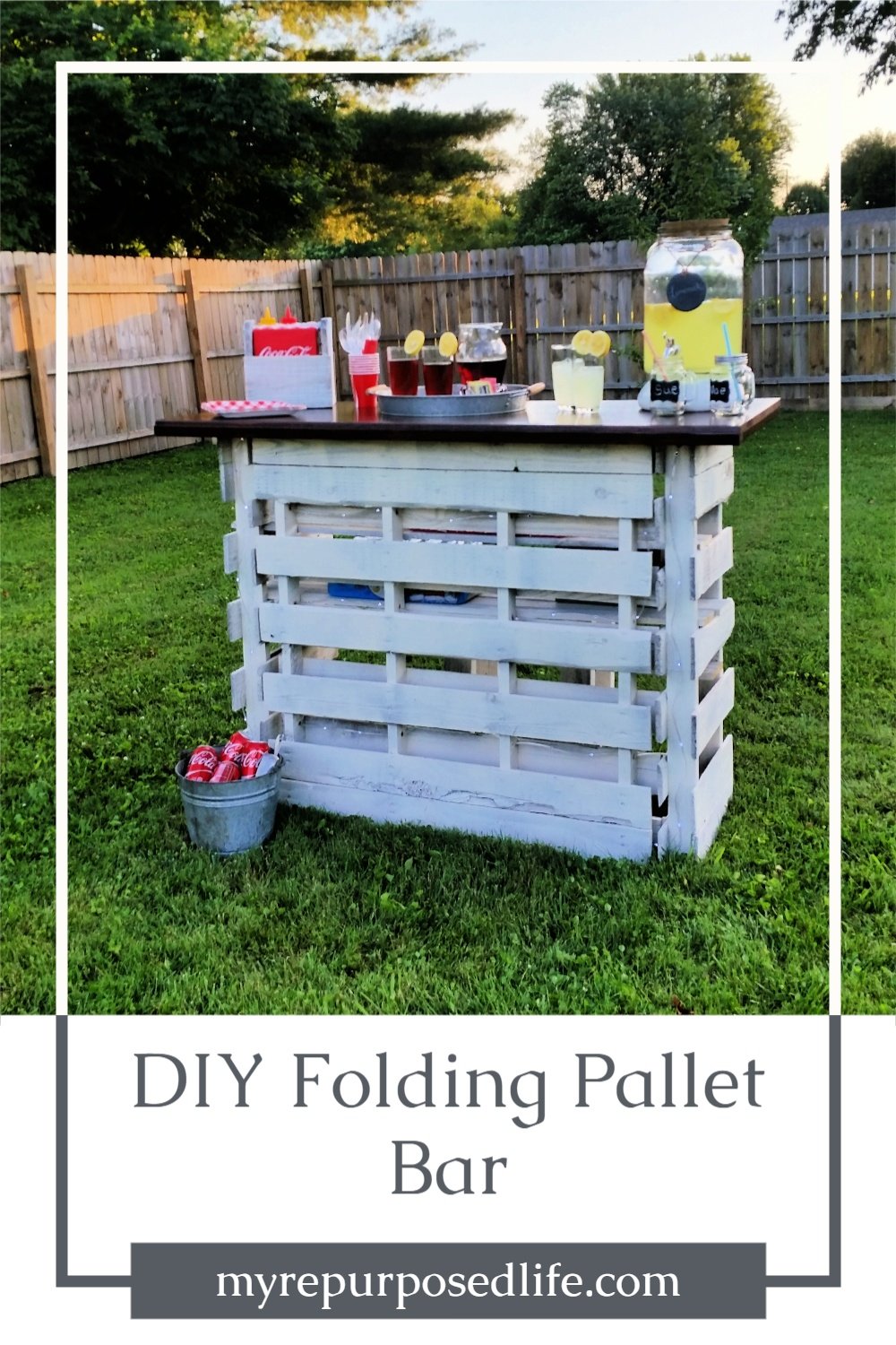 This DIY pallet bar that folds for storage is perfect for tailgating or special events such as weddings and more. Step by step directions how to make this folding pallet bar. #MyRepurposedLife #repurposed #pallet #bar #portable #diy via @repurposedlife