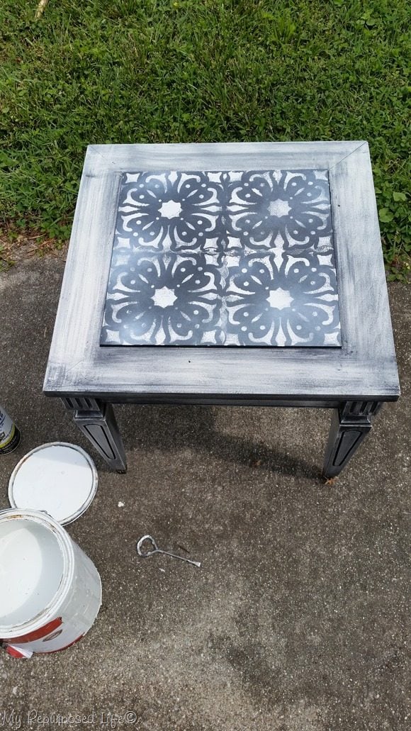 how to stencil on wood side table