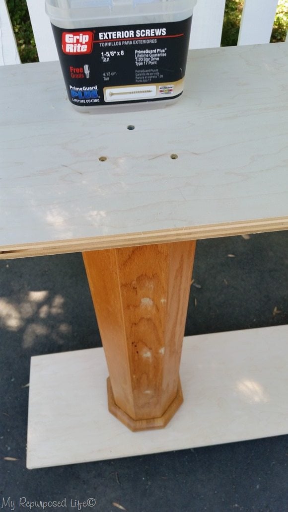 secure top of double pedestal table