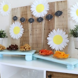 Repurposed drawer front serving trays