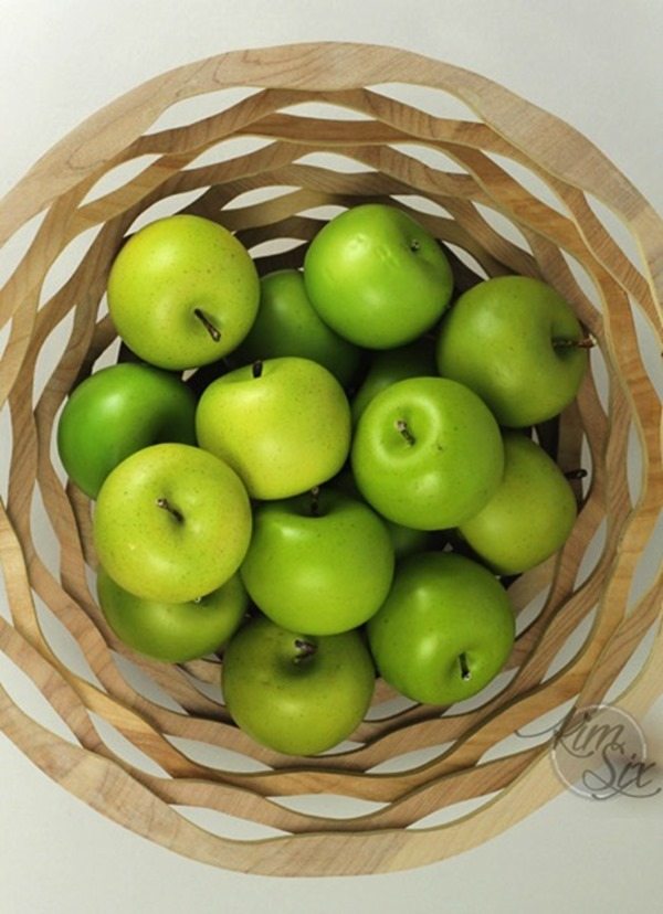 apples-in-scroll-saw-basket