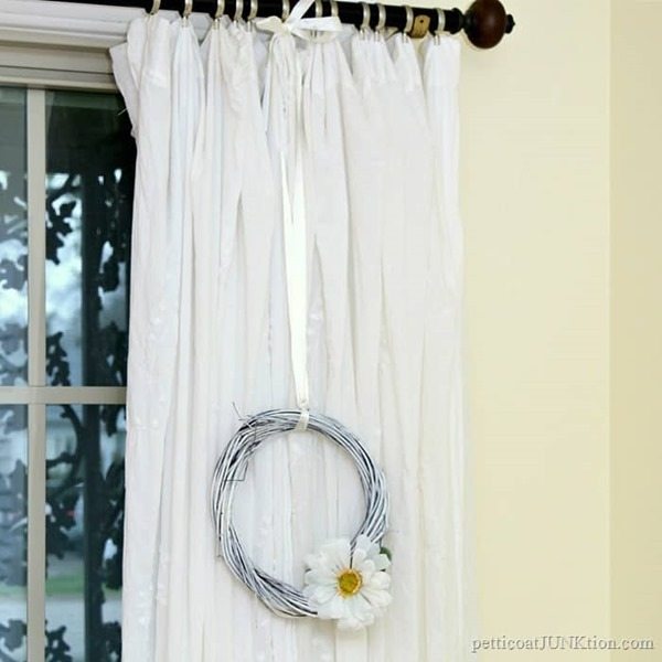 Make-A-White-Wreath-Dollar-Store-Crafts_thumb
