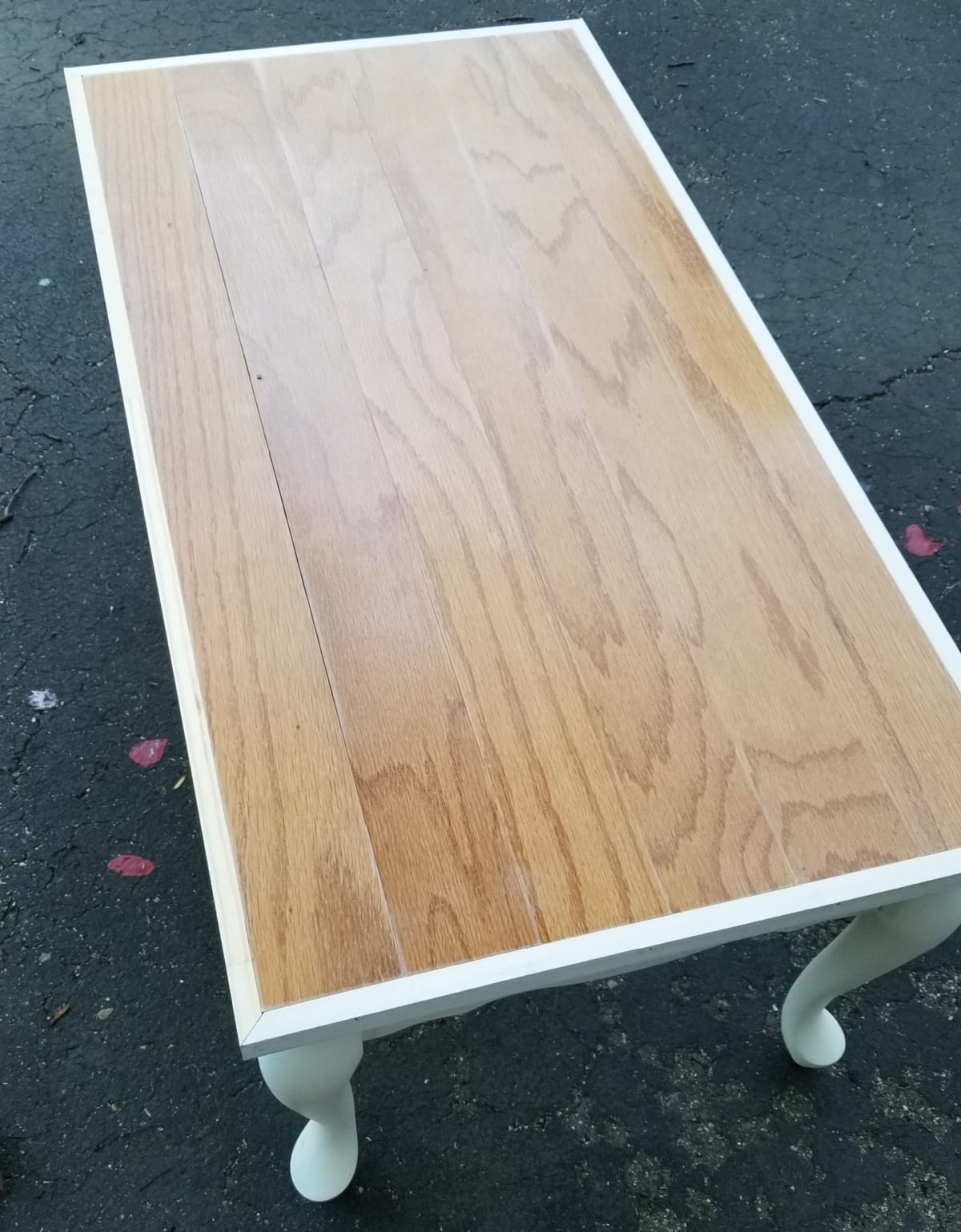 add framing to wood flooring on coffee table top