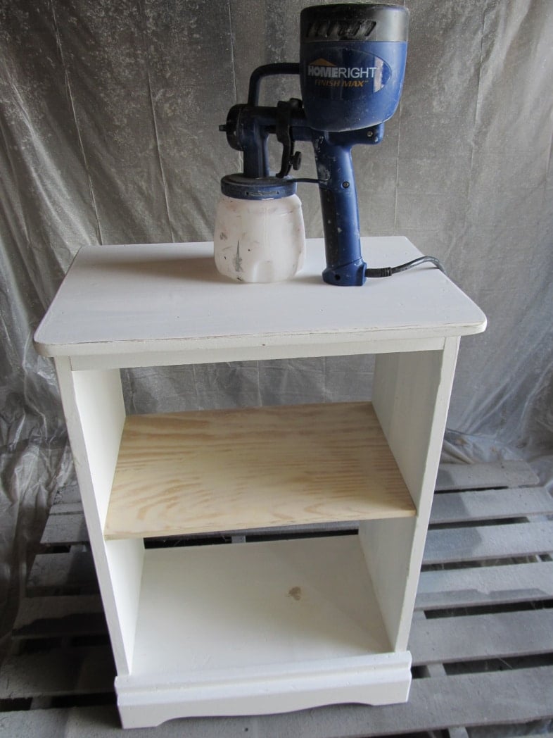 Finish Max paints old nightstand