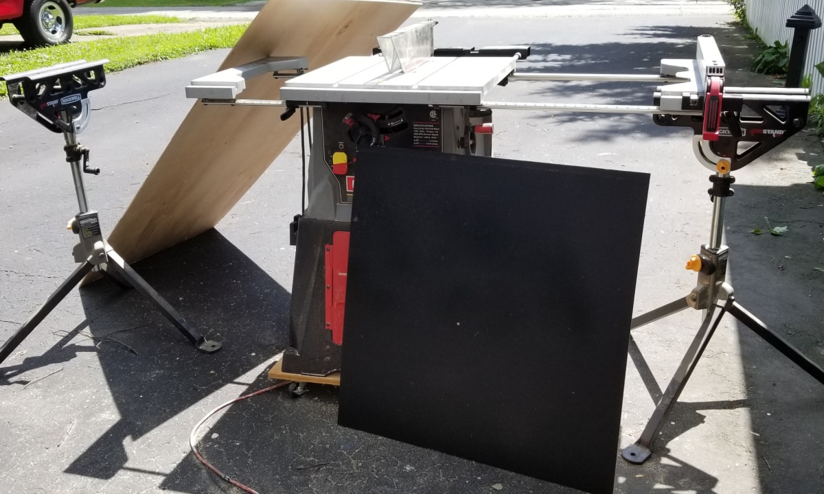 cut chalkboard plywood with saws
