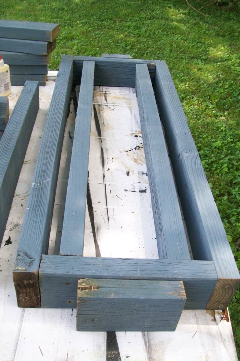 connecting 2x4s to make a bench