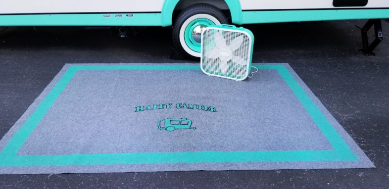 custom colors on rug and box fan