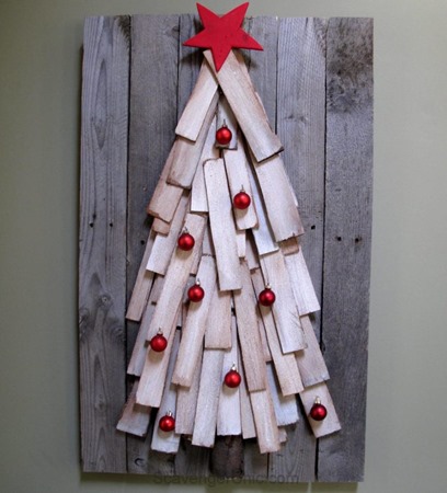 Using pallet wood and cedar shingles you can make this Pallet Wood Christmas tree. Easy step by step instructions. No cedar shingles? Wood Shims work too! #repurposed #christmastree #palletwood #diy #decor via @repurposedlife
