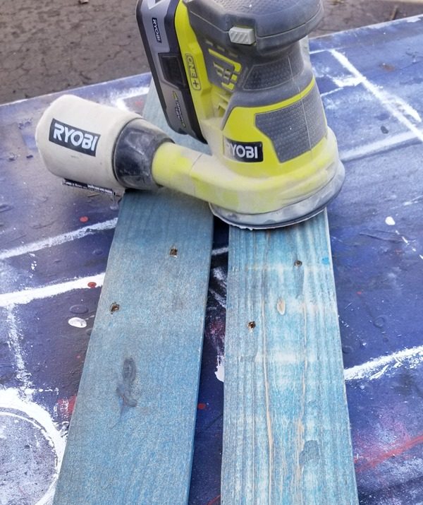 orbital-sander-for-pallet-wood.jpg