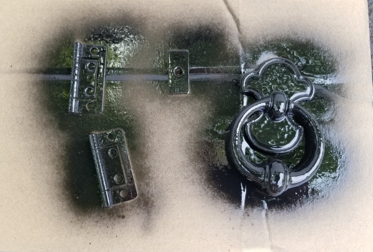 spray paint thrift store side table hardware
