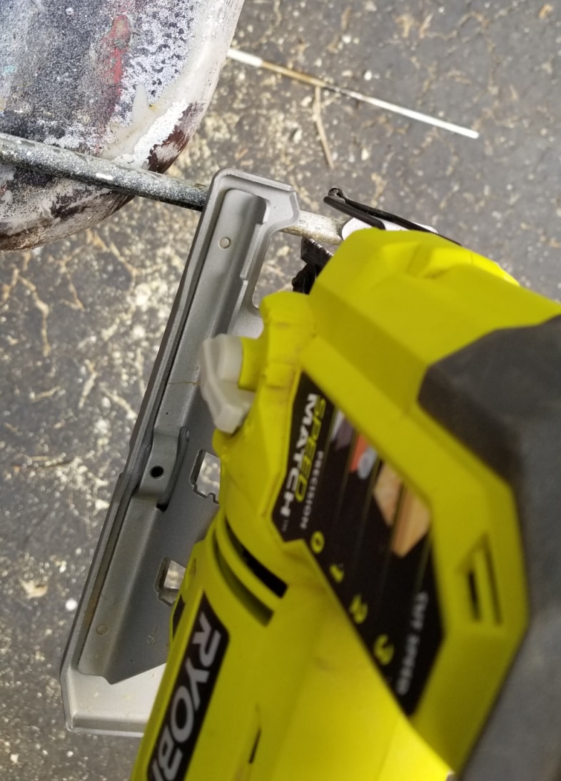cut crib rod with jigsaw