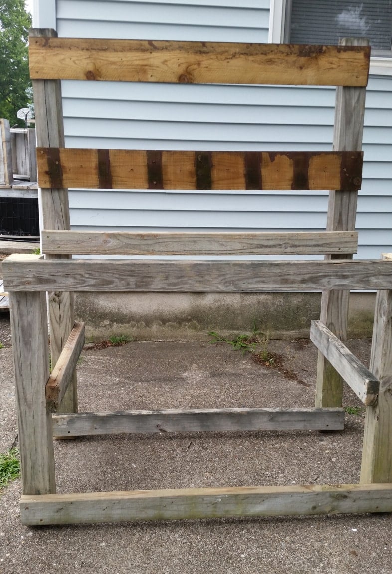 adding top brces to the outdoor buffet
