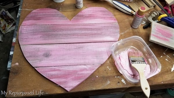 add whilte highlights to wooden heart