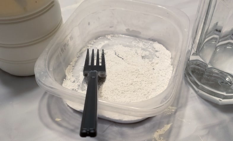 mixing paint with plaster of paris