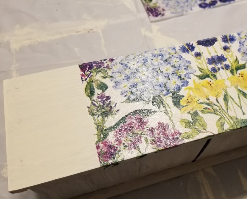 top of napkin damp with mod podge