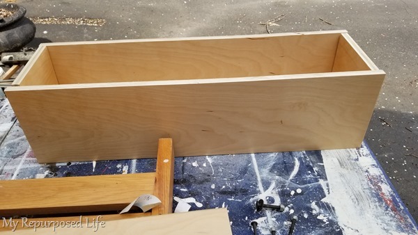 build box for toy box bench