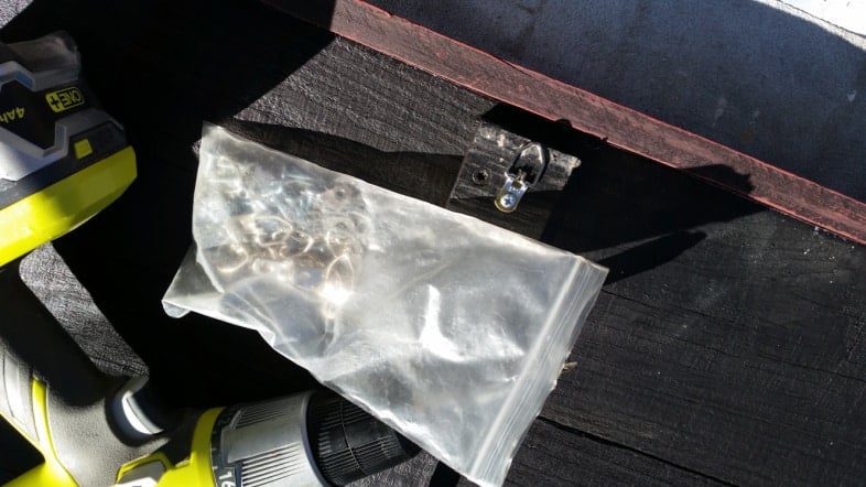 d rings for hanging signs