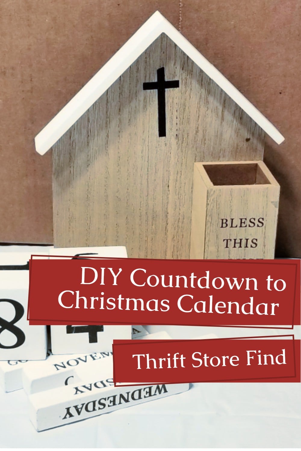 How to turn a perpetual calendar into a countdown to Christmas project. An easy project that the kids could even help with. #MyRepurposedLife #repurposed #Christmas #countdown #calendar #easy via @repurposedlife