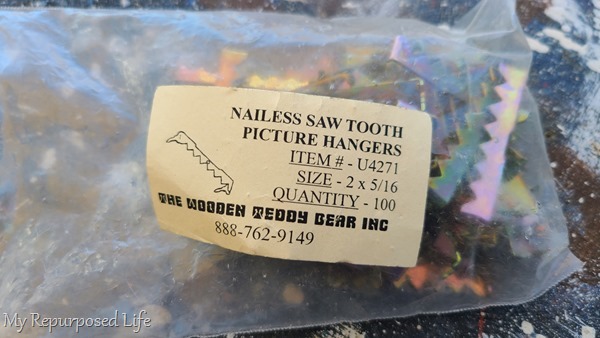 nailess saw tooth picture hangers